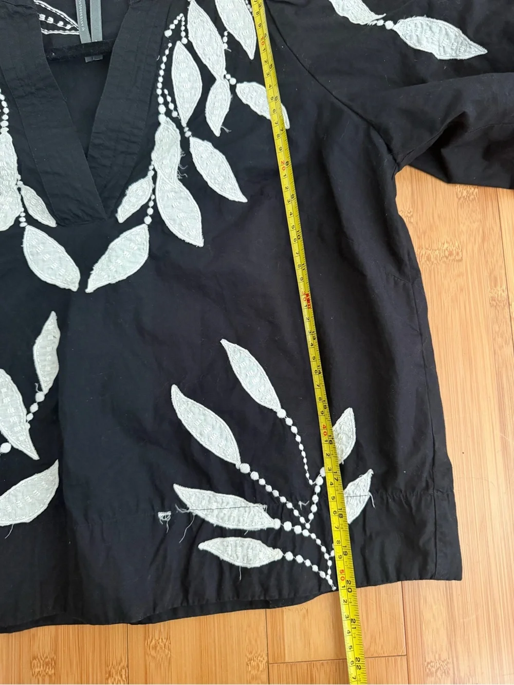 Anthropologie Black Puff Sleeve V-Neck Top with White Leaf Embroidery small